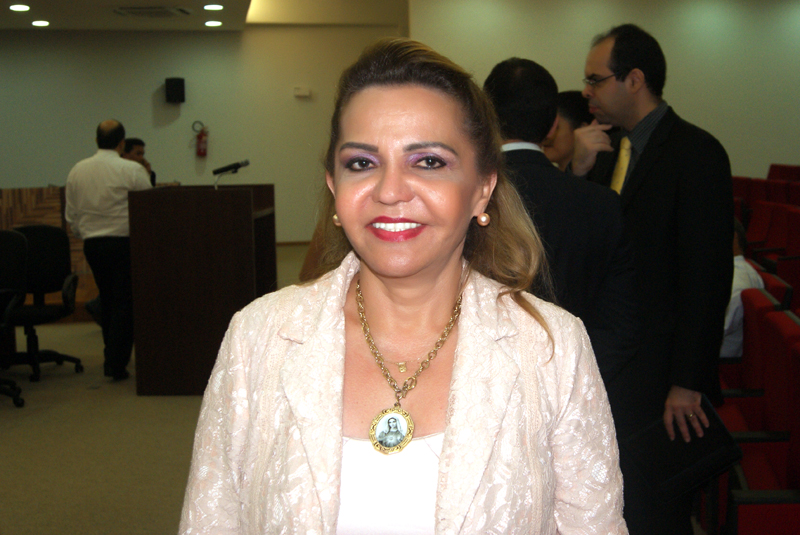  Maria Cezarinete de Souza Augusto Angelim