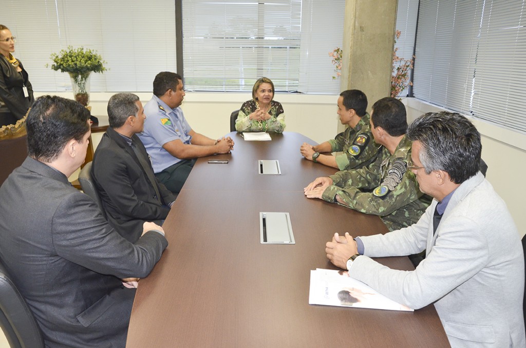 assinatura-termo-cooperacao-pm-tjac-jun16-1