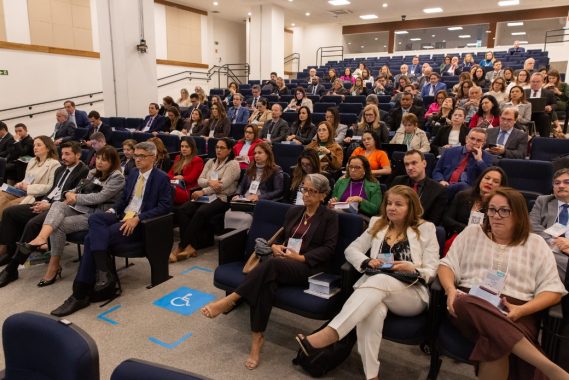 Fotografia do auditório do evento Colégio de Coordenadores da Infância e Juventude dos Tribunais de Justiça do Brasil