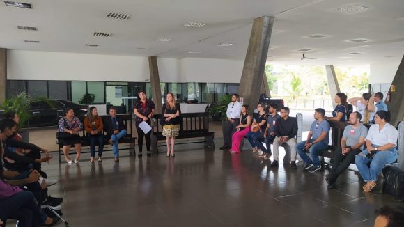 Foto da visita técnica dos alunos de Direito da Unama no tribunal