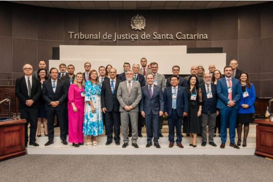 Escola do Poder Judiciário do Acre participando de evento LVI Encontro do Colégio Permanente dos Diretores das Escolas Estaduais da Magistratura. Na foto João Thaumaturgo Neto, gerente de Administração de Ensino com outros membros estaduais